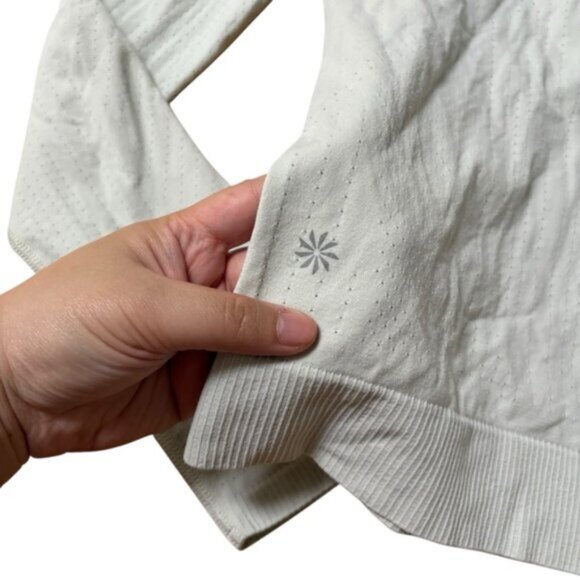 Athleta Long Sleeve Shirt Size XS - Picture 3 of 4